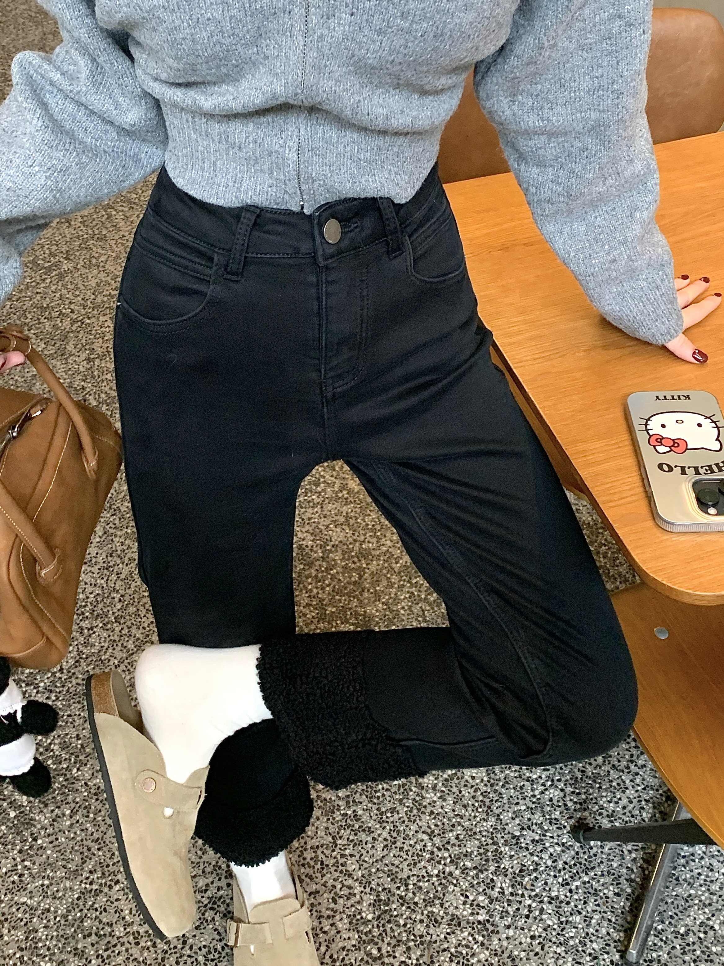 Actual shot of lamb wool nine-point pipe stretch straight slim jeans