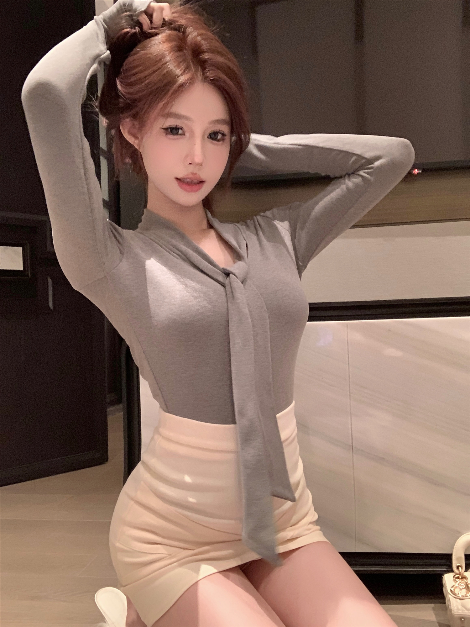 Actual shot ~ chic bow tie design, sweet and spicy brushed plus velvet bottoming shirt, slimming long-sleeved T-shirt