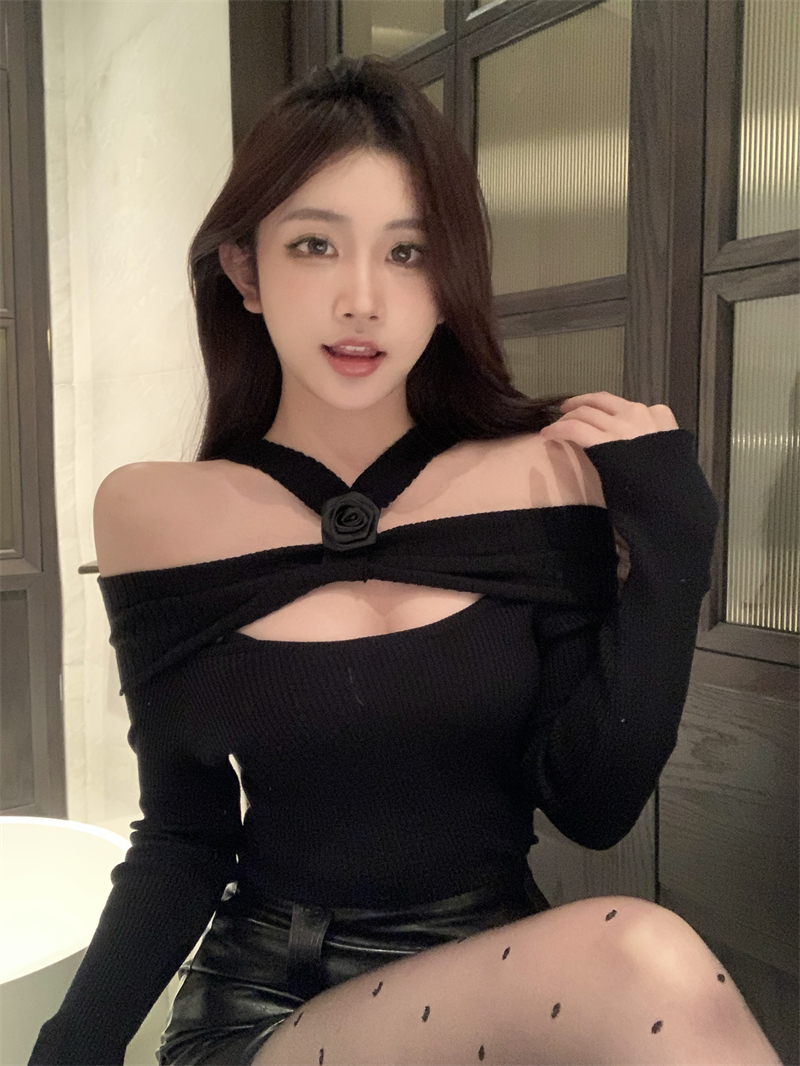 Real shot French gentle style three-dimensional flower one-shoulder top