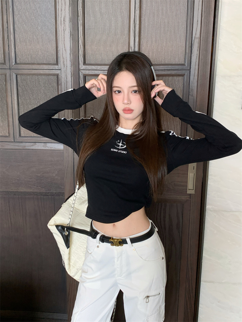 實拍 黑色辣妹設計感純欲風短款長袖T恤小眾打底衫女內搭修身上衣