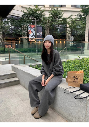 Huamian composite thickened two-piece suit new style lazy air layer casual sweatshirt wide-leg pants sports suit trendy