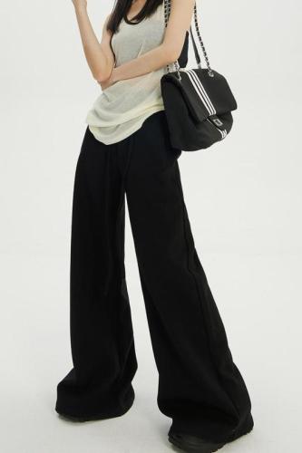 Real shot of American retro loose wide-leg pants, versatile high-waisted fashionable drapey floor-length casual pants, women's trendy trousers, extended