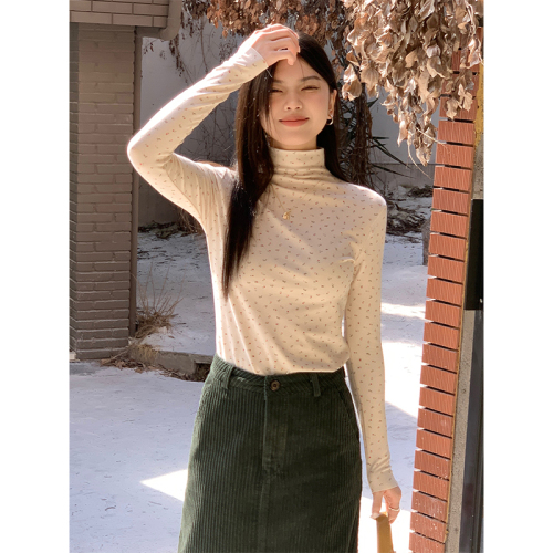 Real shot of half turtleneck small floral bottoming shirt for women in spring, autumn and winter, niche inner wear, slim fit plus velvet right shoulder long-sleeved top