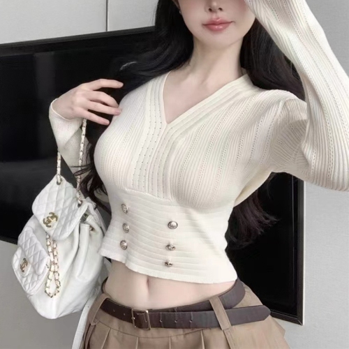 Knitted sweater for women with French style beading design V-neck long-sleeved autumn and winter new sexy short top