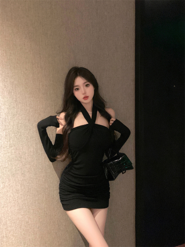 Actual shot ~ 2024 spring new one-shoulder sexy halterneck dress for women slimming and hip-hugging short skirt