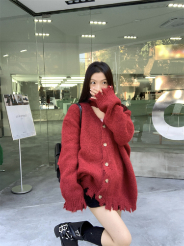 Actual shot of new loose V-neck tassel red sweater neckband design niche knitted sweater top