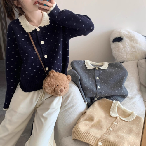 Gentle style and sweet doll collar knitted cardigan sweater for women with niche design crochet love top versatile and slimming