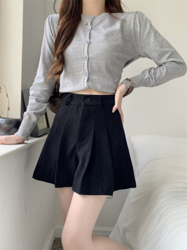 Real shot of high-quality corduroy shorts with few returns, women's high-waisted wide-leg pants, pleated skirt pants, a-line bottoming