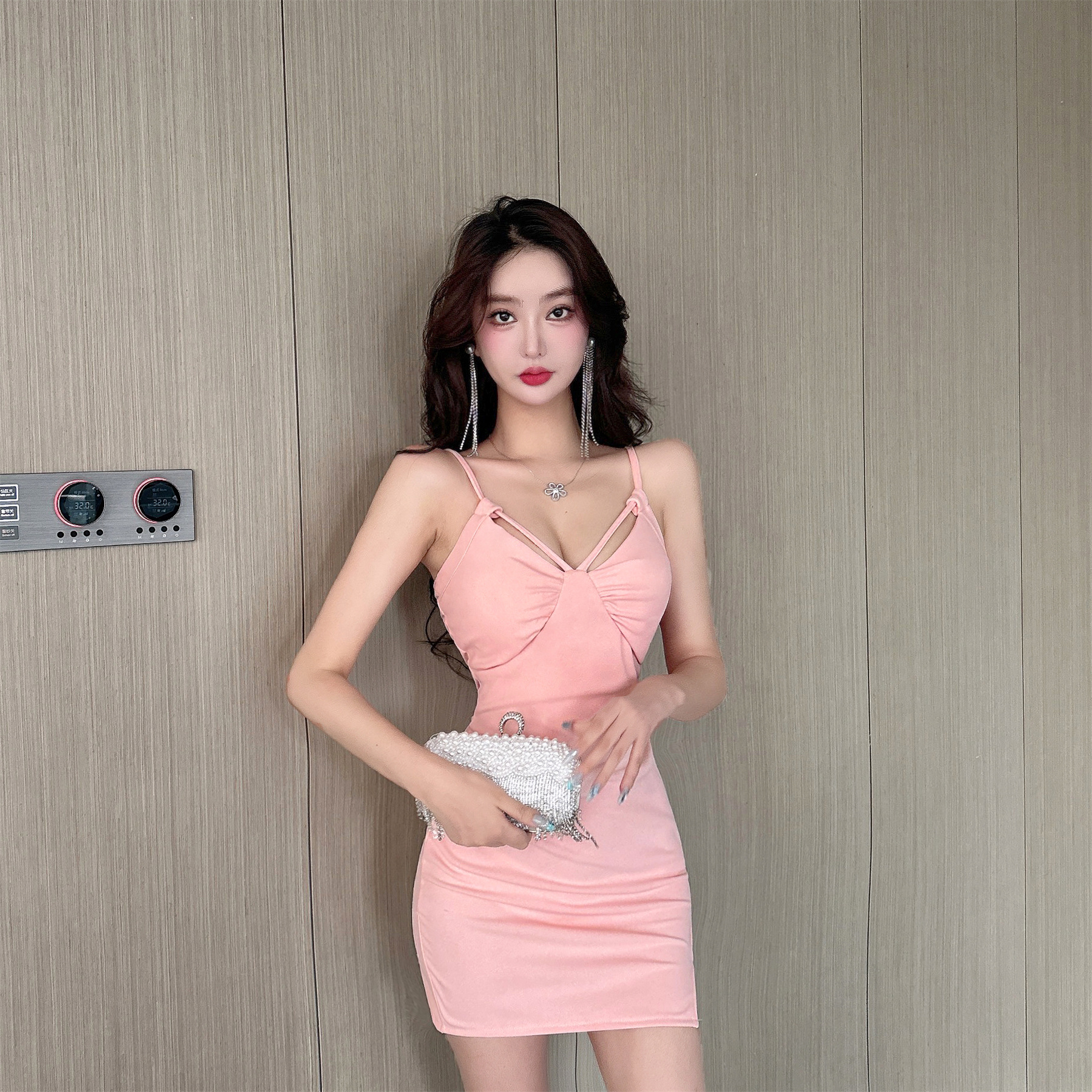 實拍性感連衣裙小眾設計氣質v領新年紅色包臀短裙女