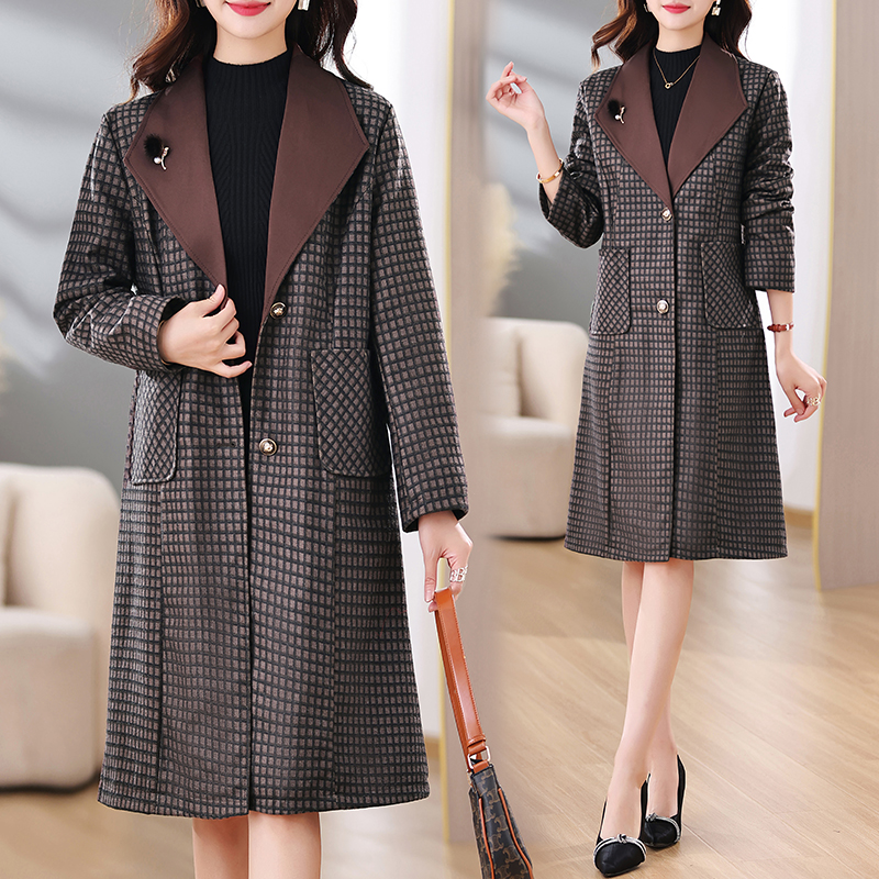 Real shot of plus size women's 2024 spring high-end plaid suit collar jacket slim fashion casual coat