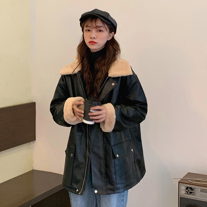 Actual shot of Korean style winter clothing, thickened velvet, warm drawstring waist jacket, loose leather jacket top