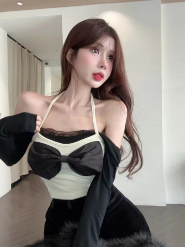 Real shot~Korean version of fashion pure desire Dongdaemun big bow halter fake two-piece long-sleeved hot girl Hong Kong top T-shirt for women