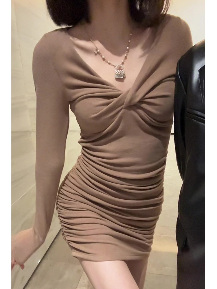 性感V領扭結打底連衣裙女秋冬新款純欲辣妹內搭修身包臀短裙