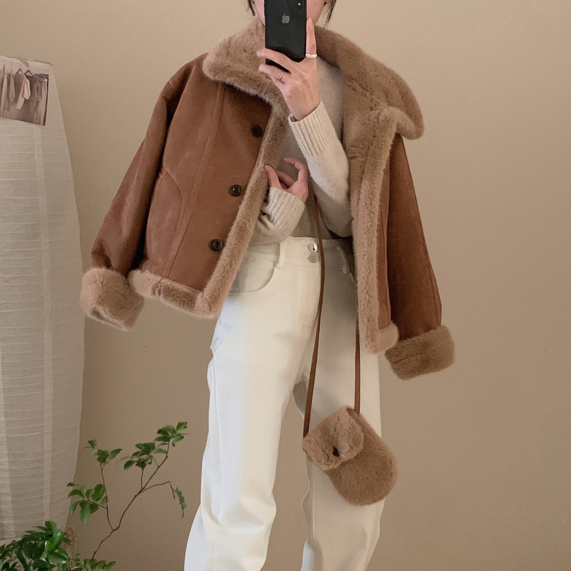 Real shot, warm in winter, fur integrated, comfortable mink coat, with bag