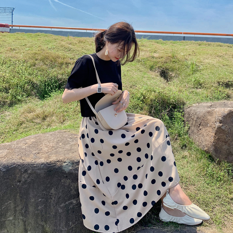 Light and mature retro doll collar half-sleeved T-shirt + polka dot half-length skirt two-piece fashion suit for women new spring