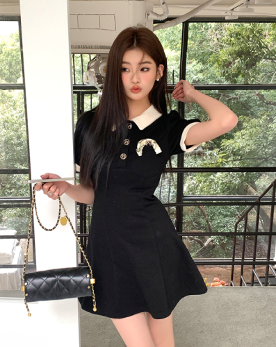 Real shot of 2024 summer new style polo collar black dress, slim and fragrant short skirt for small people