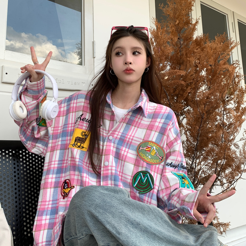 Real shot of woolen pink plaid shirt for women in autumn new design Korean style loose coat long-sleeved top