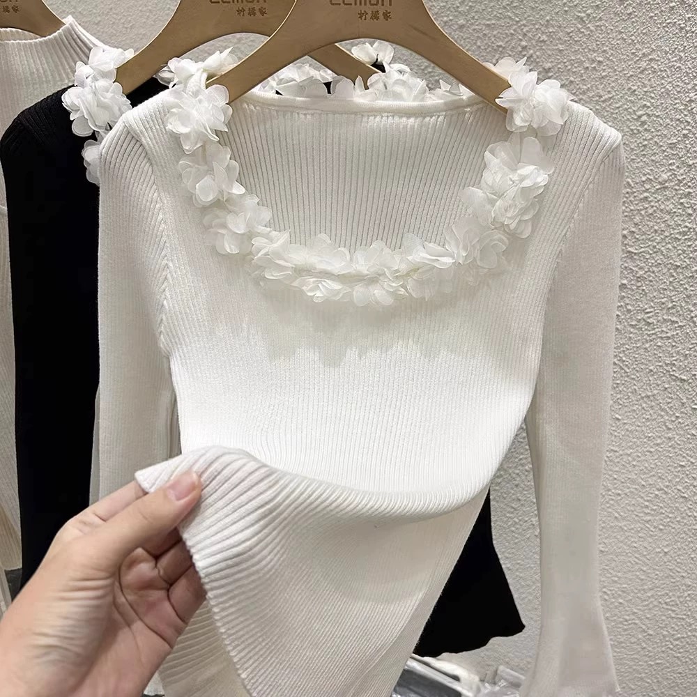 White round neck floral knitted sweater for women in fall and winter, slim-fitting bottoming shirt, pullover long-sleeved sweater