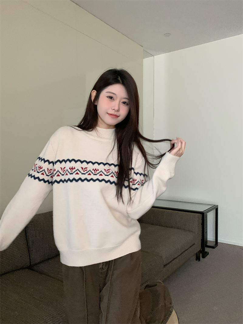 Actual shot of new winter contrasting color wave pattern ethnic style jacquard honey bear velvet sweater for women warm knitted sweater