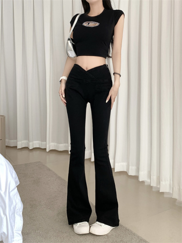 Real shot of V-shaped design niche high-waisted jeans for women, new elastic slim fit micro-flare pants