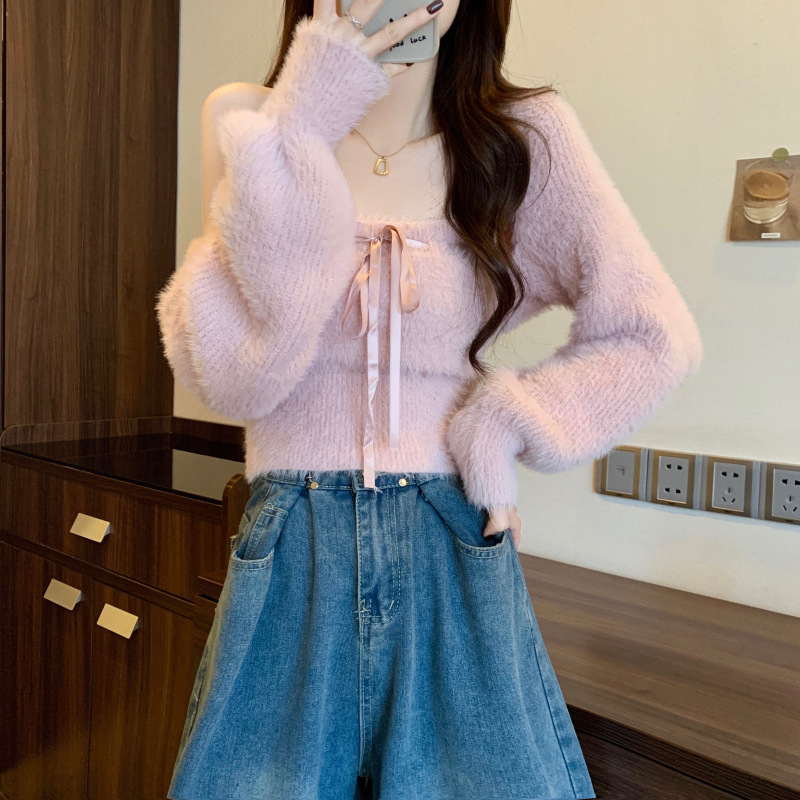Actual shot of the new Korean-style design furry sweater suit strappy vest + cardigan two-piece set