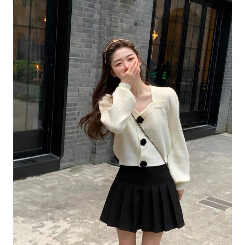 Autumn and winter new sweet and salt style outfits with feminine temperament and high-end style, light and mature style sweater and skirt two-piece suit