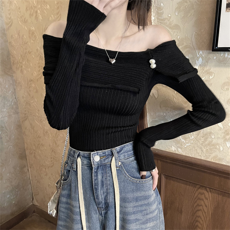 純欲辣妹一字肩針織打底衫女秋冬小眾新款不規則短款修身鎖骨上衣