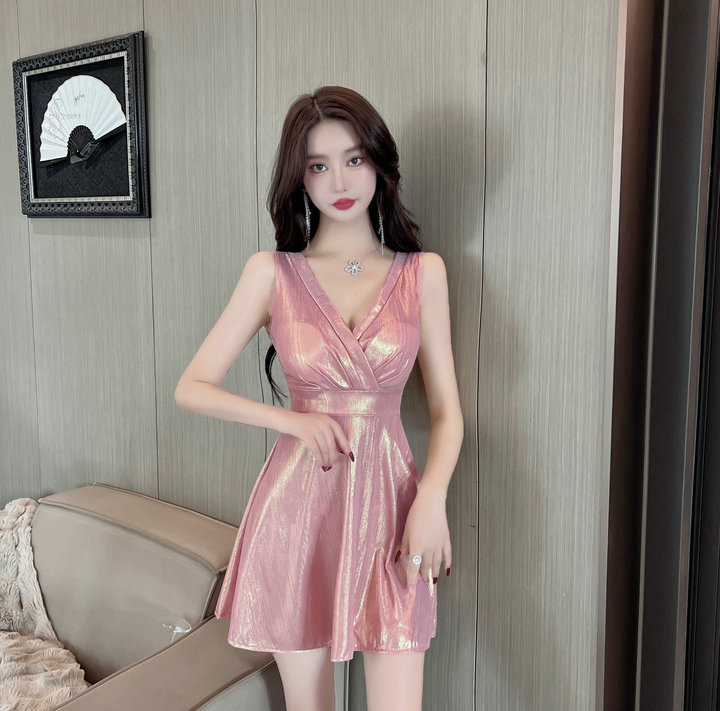 Actual shot of 2024 new sexy nightclub slim fit backless wide swing dress