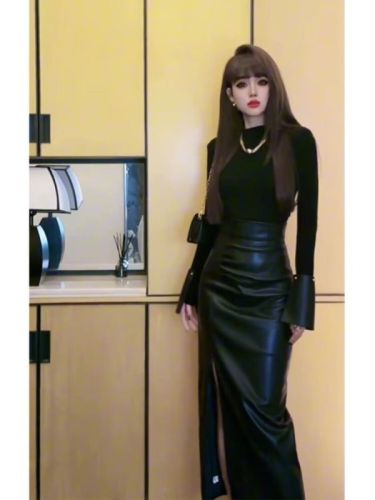 Temperament French high-end black dress two-piece suit women's autumn and winter leather skirt Hepburn style skirt new style