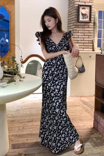 Actual shot of 2024 summer new style Rose Island floral black dress women's long ruffle skirt