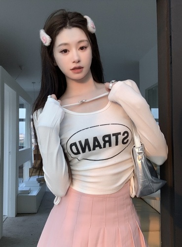 Real-shot letter printed long-sleeved U-neck T-shirt spring and summer new hot girl drawstring pleated slim short bottoming shirt