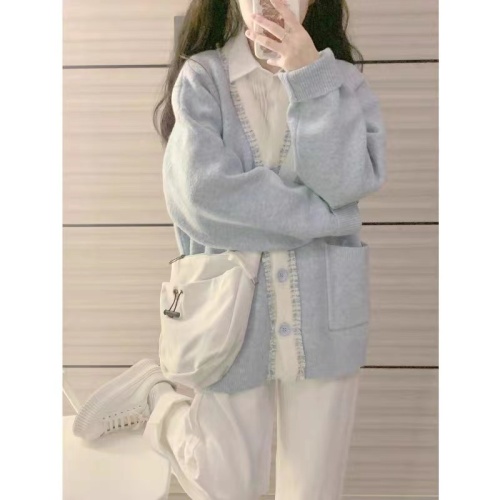 Korean retro V-neck cardigan sweater women's coat women's spring and autumn lazy style design niche soft waxy knitted top