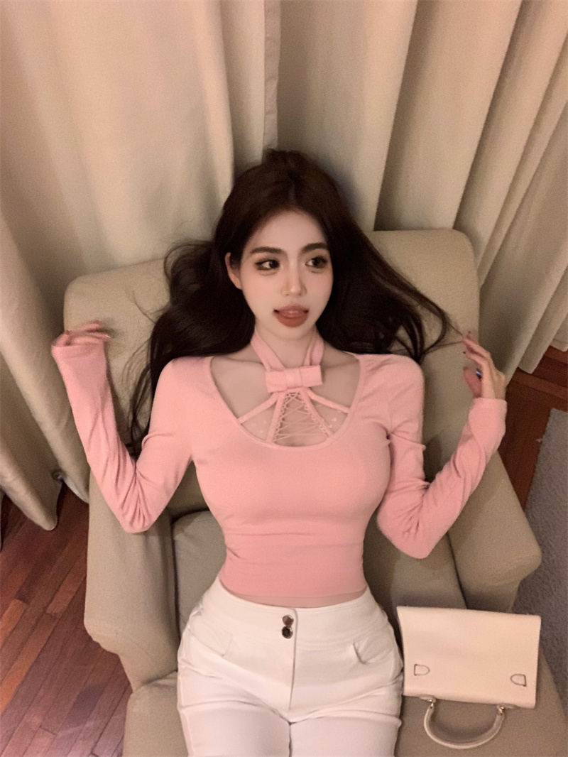 Real shot of designer halterneck bow slim bottoming shirt for women with slimming top