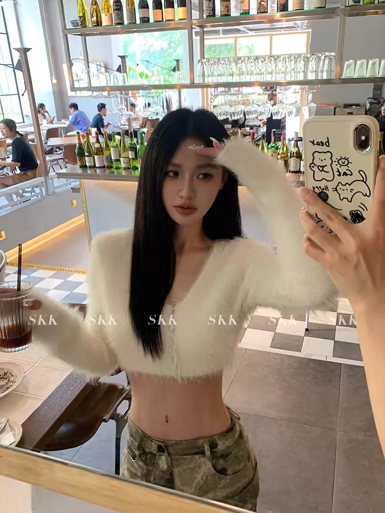 White imitation mink velvet sweater for women in autumn and winter, pure lust hottie short top, long-sleeved cardigan sweater jacket