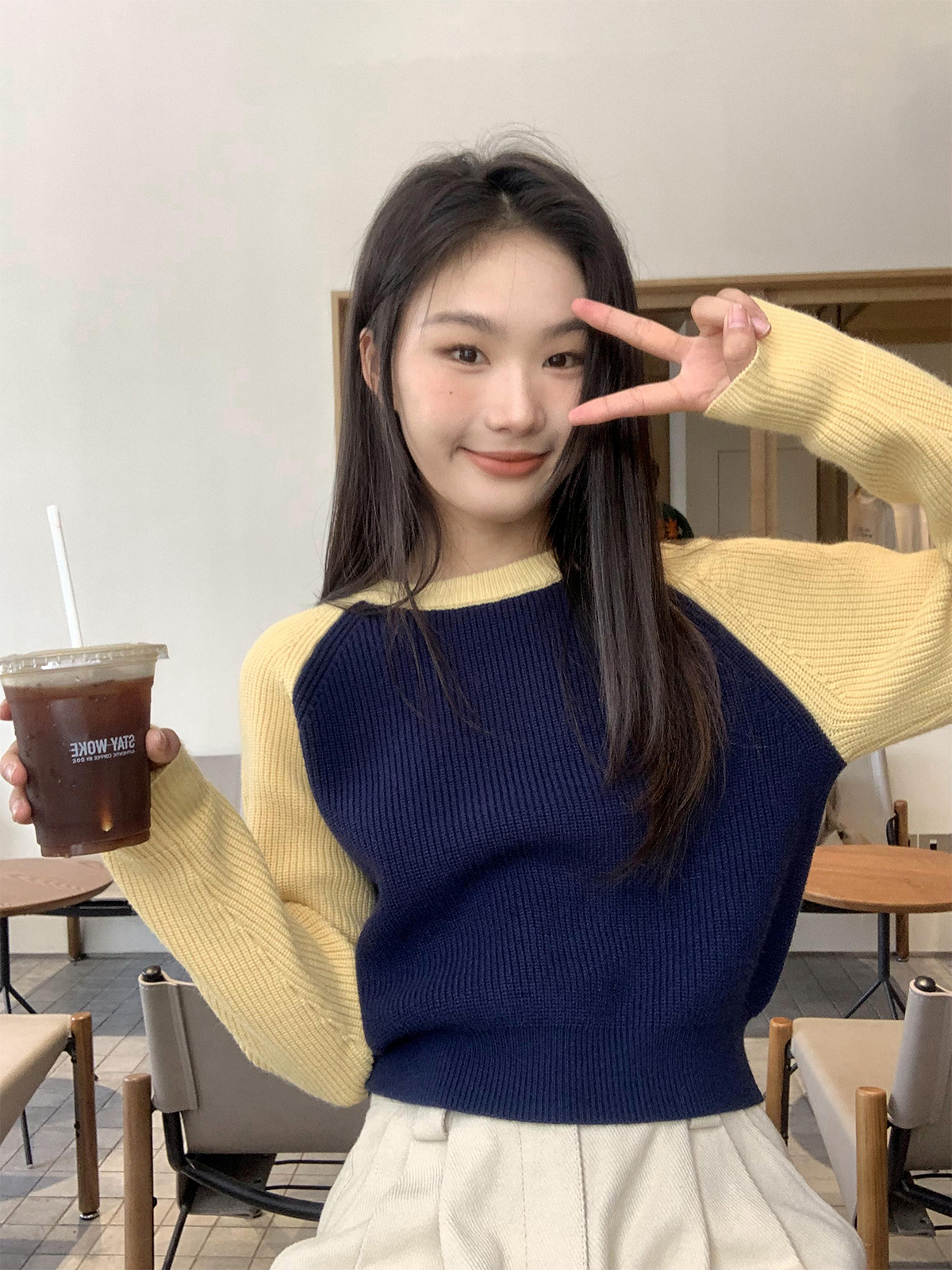 加厚撞色插肩袖圓領毛衣女新款寬鬆短款小個子針織上衣
