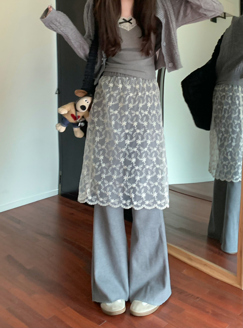 Actual shot of new retro lace culottes spliced ​​with fake two-piece micro-flared horseshoe trousers casual wide-leg trousers