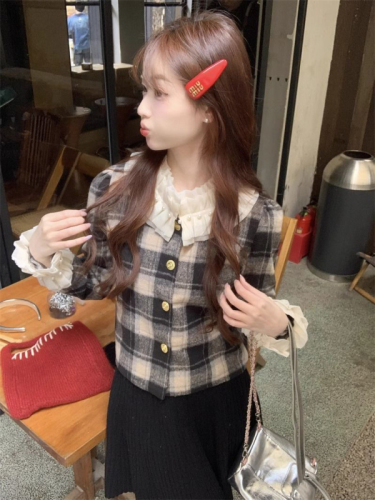 Quilted Xiaoxiang style jacket for women in autumn and winter new design lace doll collar petite short style