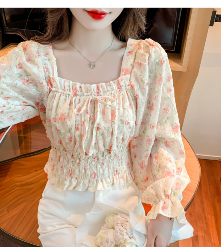 Original workmanship, spring and autumn French square collar floral women's design niche loose long-sleeved sweet short top