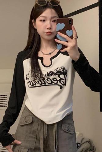 American retro v-neck right shoulder contrasting long-sleeved T-shirt for women in autumn and winter slimming irregular bottoming shirt