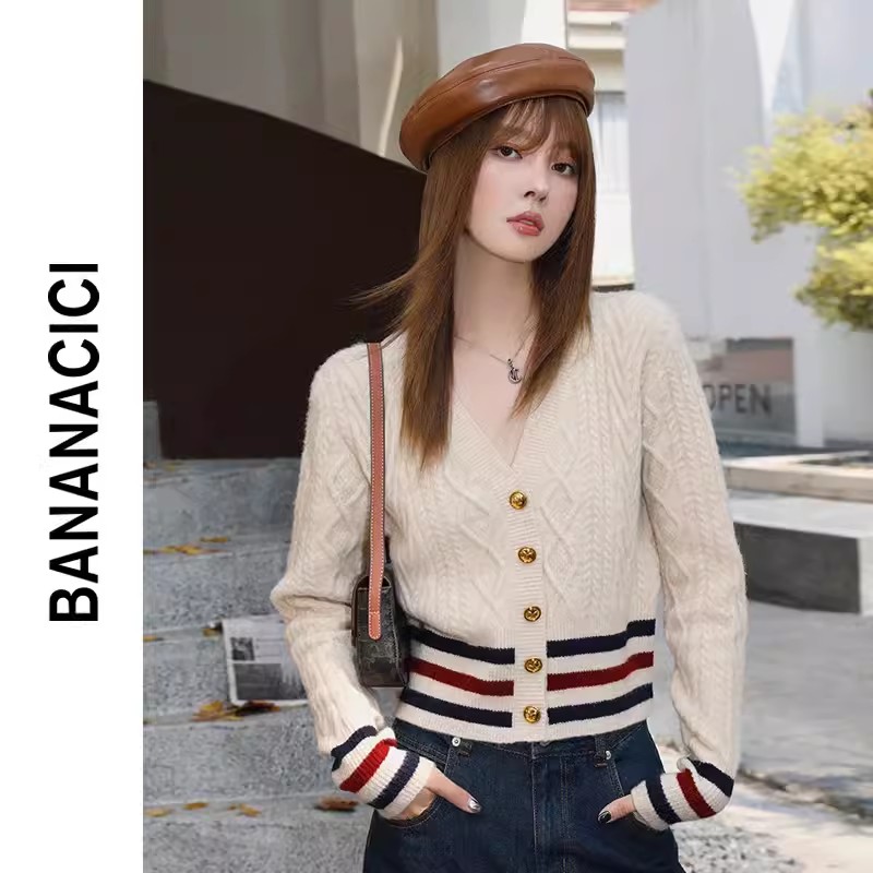 BNNA CIC winter new French retro college style contrasting V-neck sweater cardigan women's sweater