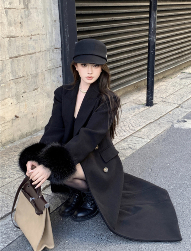 Real shot of retro double-breasted woolen coat, waist slimming, Hepburn style furry sleeves long coat with cotton for women