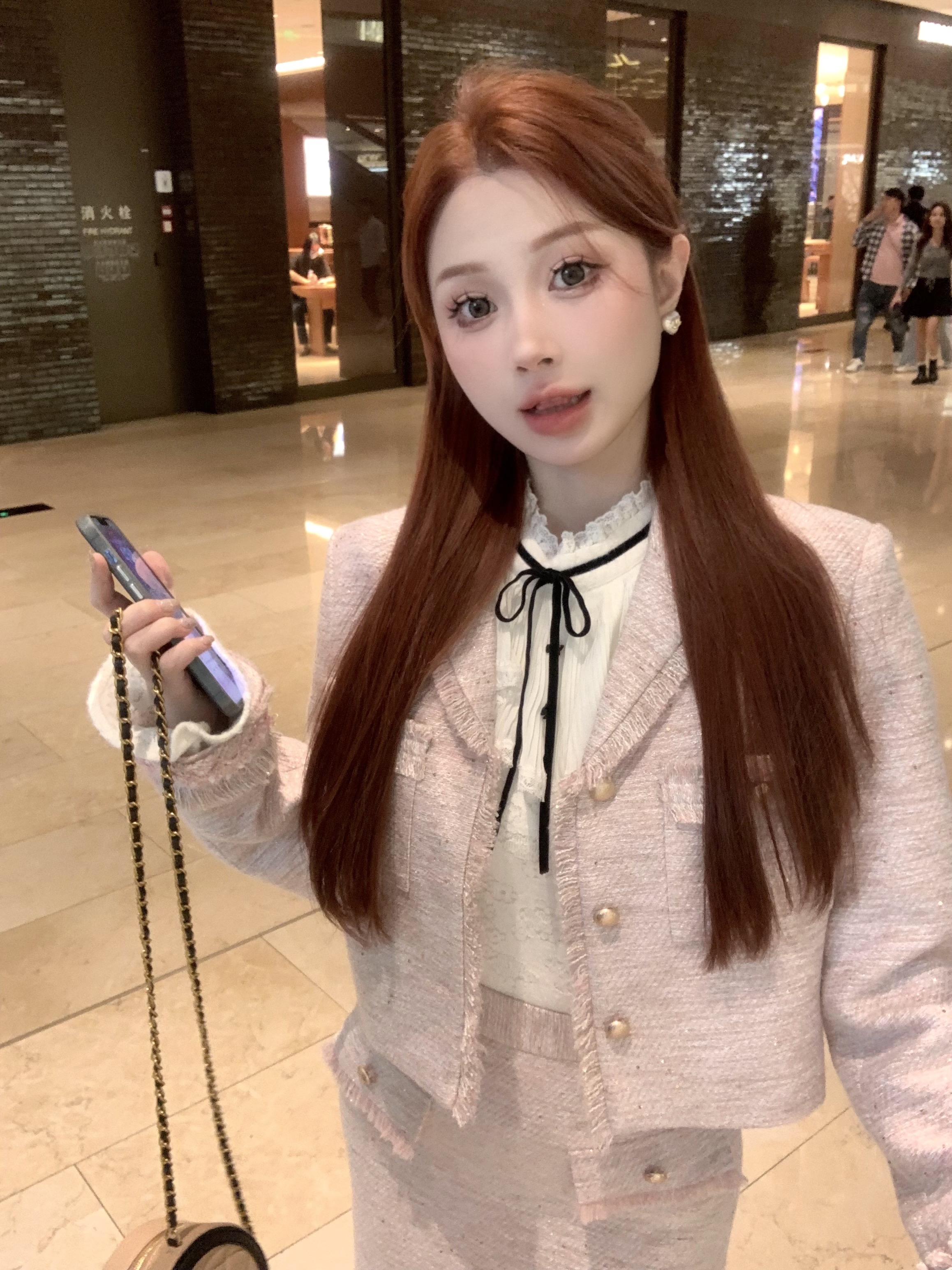 Actual shot of light pink high-end tassel edge Xiaoxiang suit jacket + jacquard velvet lace bottoming top + skirt