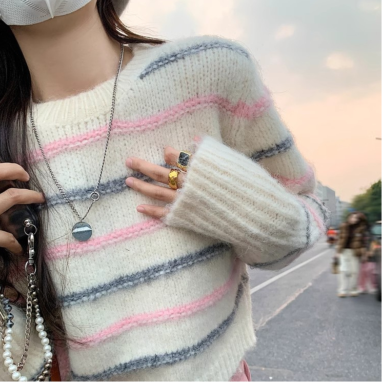 條紋圓領撞色洋氣減齡毛衣女年秋冬季新款粉色寬鬆顯瘦百搭潮