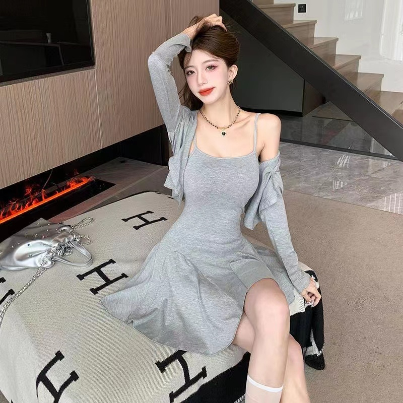 Spring long-sleeved outer suspender dress for hot girls with slim waist, slimming A-line skirt two-piece suit for hot girls