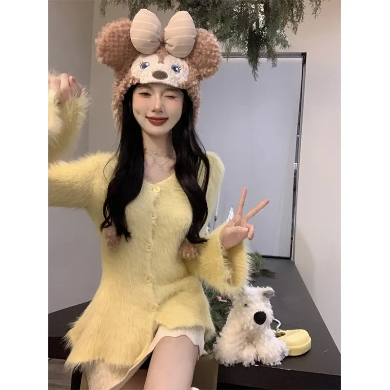 天貓品質v領毛衣女秋冬新款收腰修身顯瘦設計感針織軟糯上衣