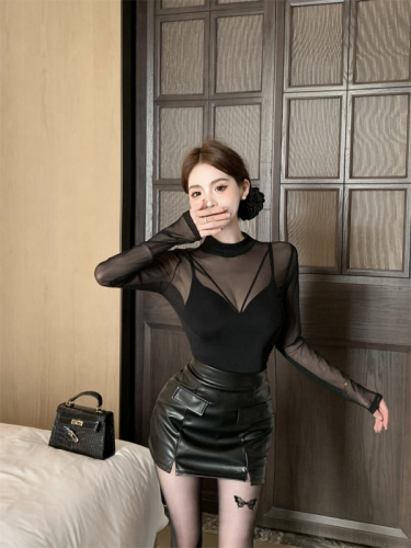 Real shot of black high-neck mesh sexy top, bottoming shirt + camisole + slit skirt and leather skirt