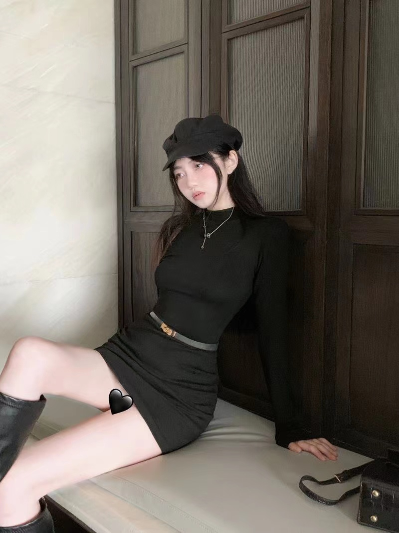 黑色辣妹純欲風長袖修身包臀連衣裙女秋冬新款打底緊身顯瘦短裙