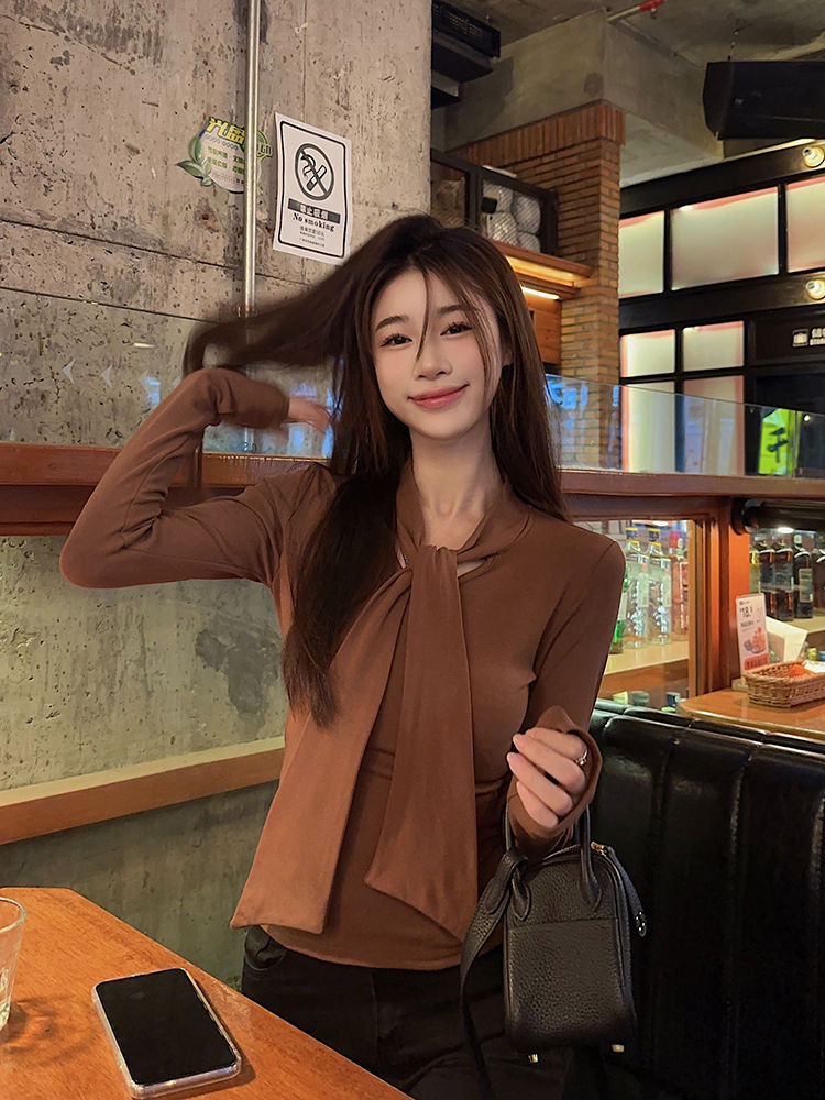 Light and sophisticated style niche lace-up design long-sleeved bottoming shirt for women autumn and winter Hong Kong flavor slim and chic T-shirt