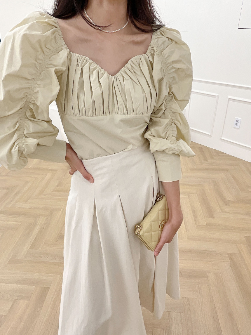 Size update Korean chic spring French fashion palace style V-neck pleated puff sleeve elegant shirt top