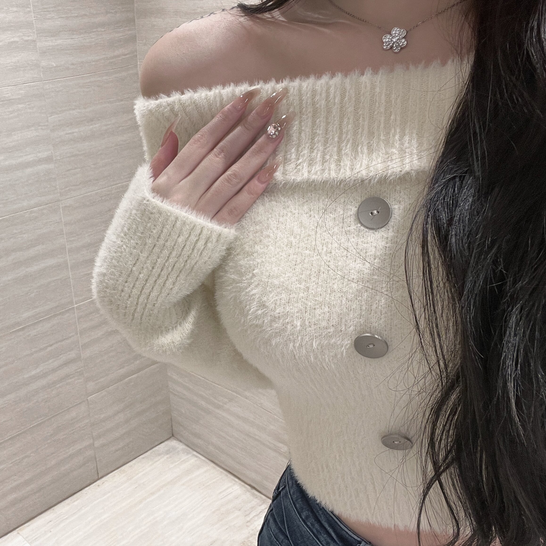 Cute girly cuffed one-neck sexy off-shoulder plush high-waisted solid color long-sleeved sweater top